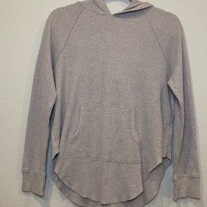 Aritzia sweatshirt